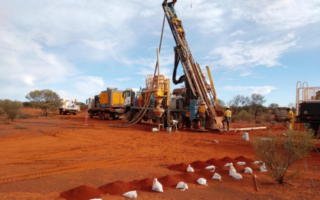 Alto Metals ASX AME Indomitable Sandstone shallow gold resources Western Australia