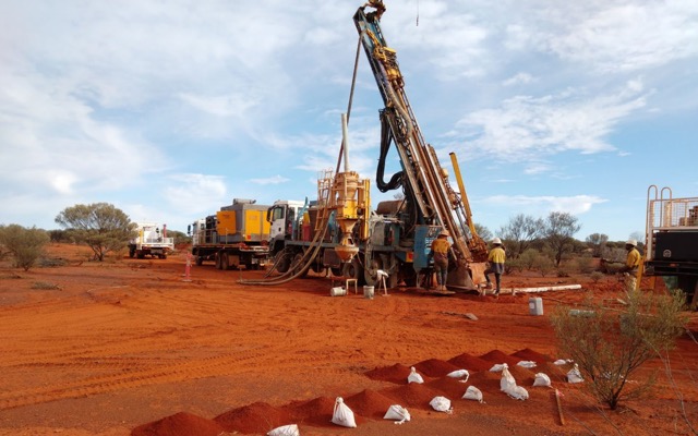 Alto Metals ASX AME intersects gold zone drilling Indomitable Camp Sandstone Western Australia