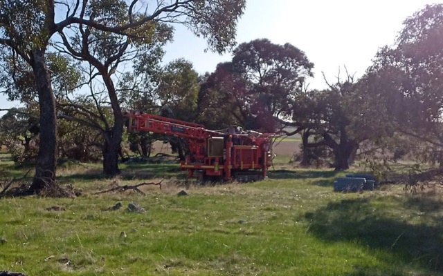 Battery Minerals ASX BAT White Rabbit Coxs Find Stavely-Stawell gold copper