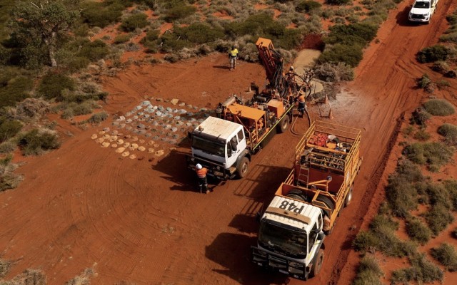 Caeneus Minerals ASX CAD maiden aircore drilling Roberts Hill gold exploration Mallina Basin