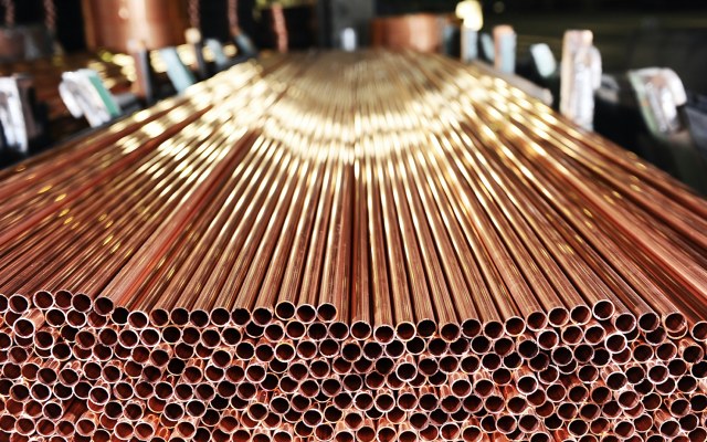 Copper market inventories decline Chinese panic buying