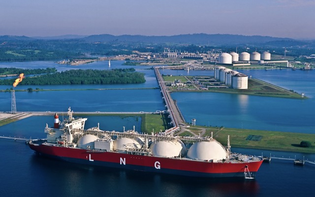 Global gas market oversupplied Australian exports liquefied natural gas LNG COVID-19 EnergyQuest