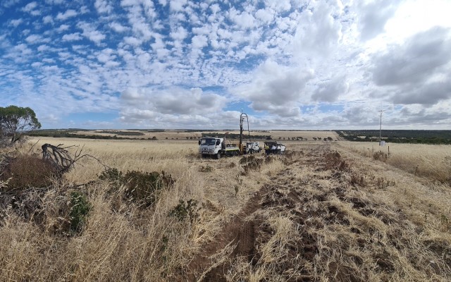 Heavy Minerals ASX HVY intercepts visible garnet ilmenite maiden drilling Port Gregory project Western Australia