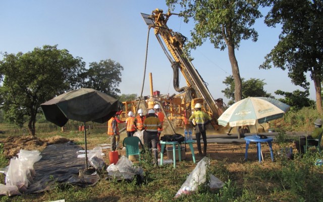 Mako Gold ASX MKG two drill rigs drilling Napié project Gogbala