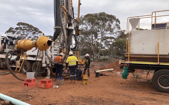 Monger Gold ASX MMG Auger Vacuum drilling rock chips Providence North gold Wombola