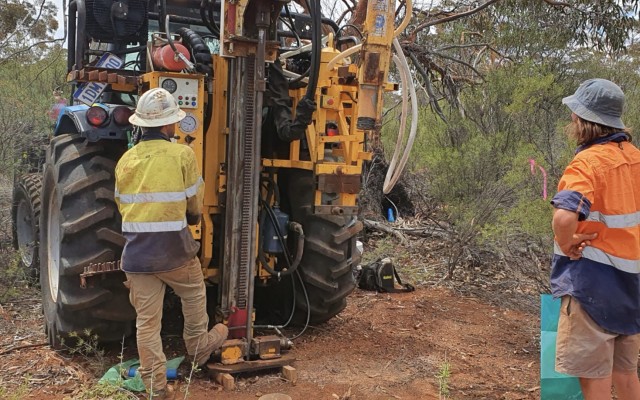 Monger Gold MMG ASX extensive gold anomaly Monger North project