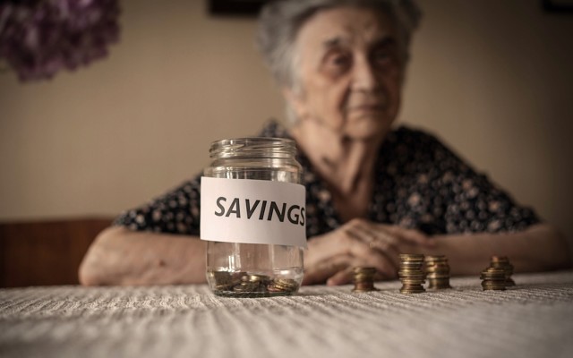 Retirees struggling savings interest rates Australia COVID-19 pension