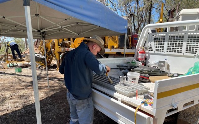 Zenith Minerals ZNC ASX large scale gold zone Split Rocks